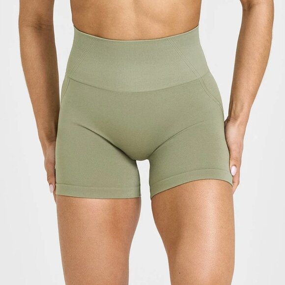 Effortless Seamless Shorts with White Logo - Picture 3 of 4